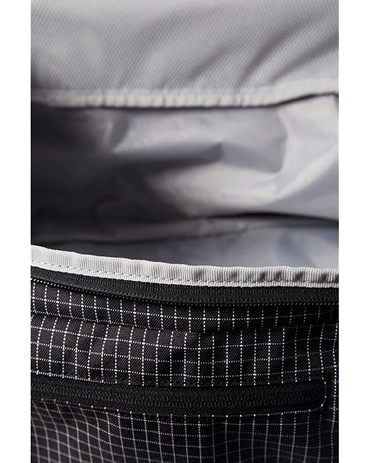 Nixon 45 L Escape Duffel | Duffle Bags - Image 3